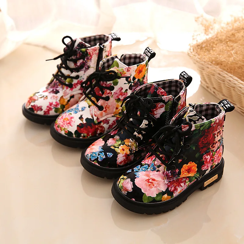 Милые зимние ботинки для девочек мода Элегантный цветочный Цветочный принт обувь для детей девочек ботинки martin из искусственной кожи Детские ботинки
