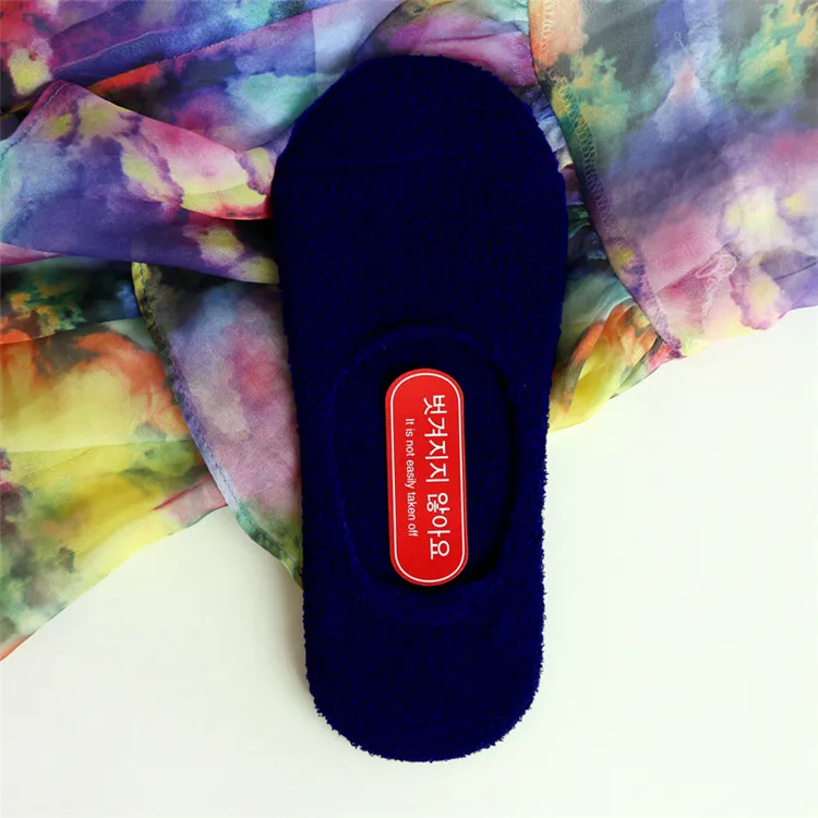 Новые осенне-зимние женские носки, высокое качество, коралловые бархатные невидимые носки, фирменный дизайн, силиконовые Нескользящие носки, мягкие теплые короткие носки - Цвет: color15
