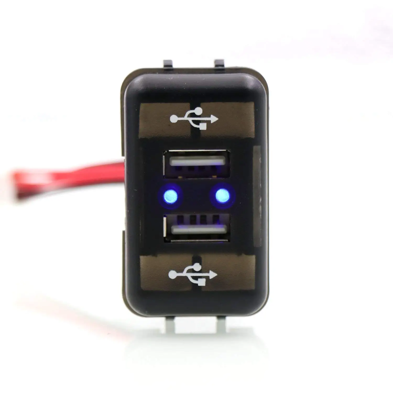 Автомобильное зарядное устройство ihens5 24 В с двумя USB портами и аудиоразъемом для