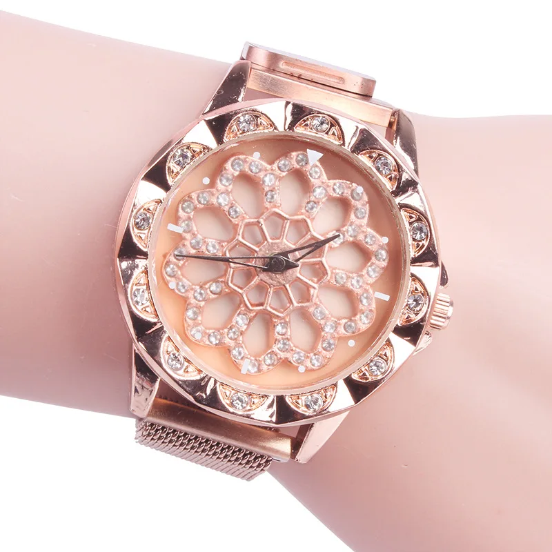 

The new clock comes running watches girl fashion Quartz watch trends lady waterproof straps watch