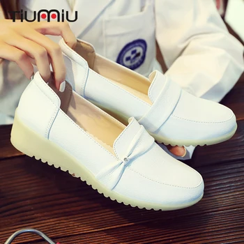 

2018 Doctor Nurses Shoes Female White Workwear Soft Soles Wedges Shoes Non-Slip Medical Shoes Hospital Breathable Surgical Shoes