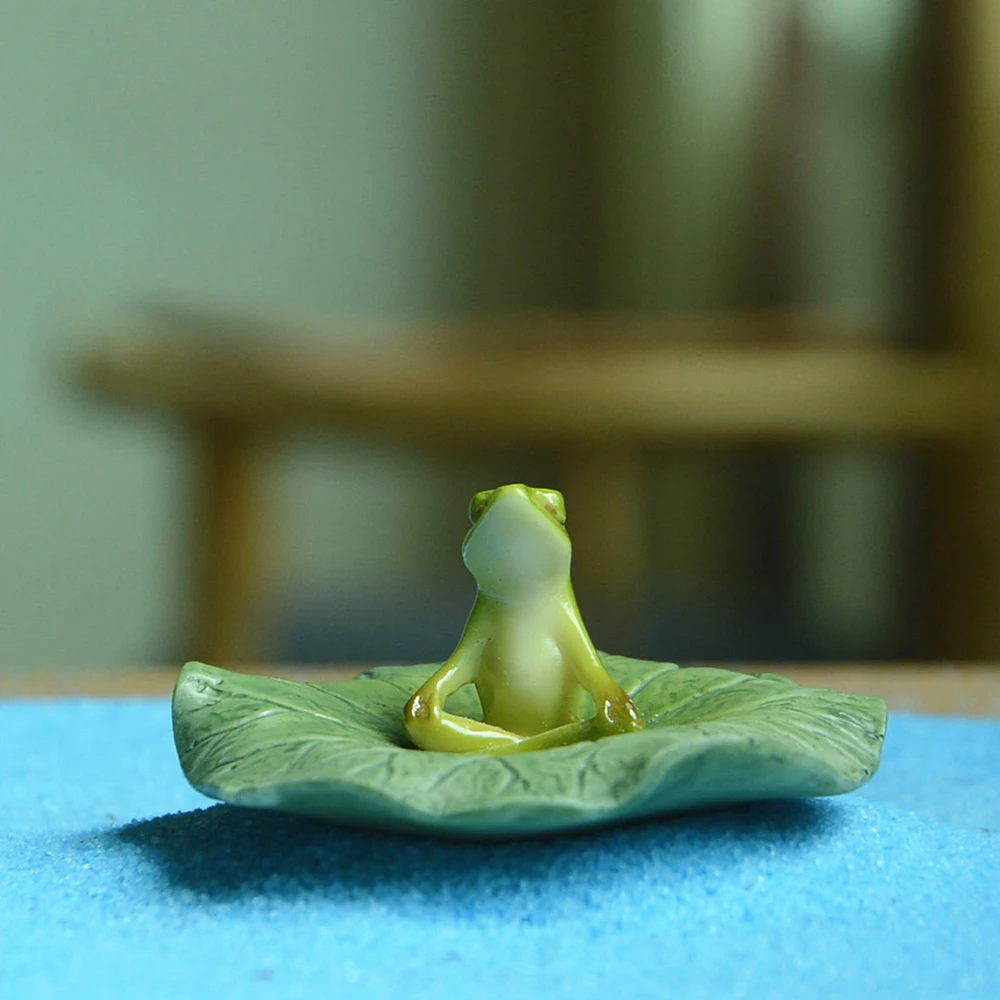 

Everyday Collection Resin Lotus Frog Figurine Animal Vehicle Decoration Miniature Garden Decoration Accessories home Ornament