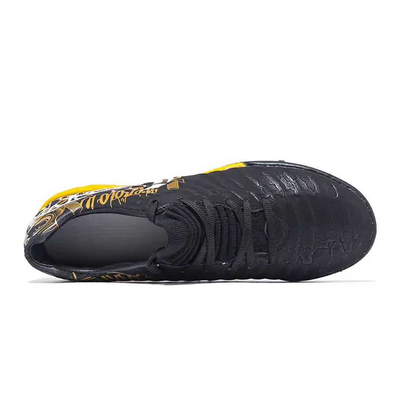cr7 indoor boots