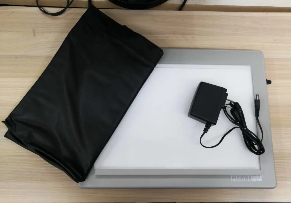 

A4 LED LP-400D MEDALight Slim Light Box Photographic 5000K Light Panel A4