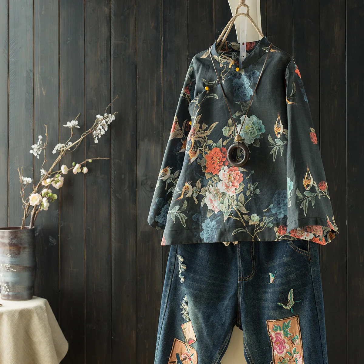 

Retro Ethnic Style Printing Shirt Women's Spring and Summer Chinese Stand Collar Beads Buttoned Linen Tea Service Women
