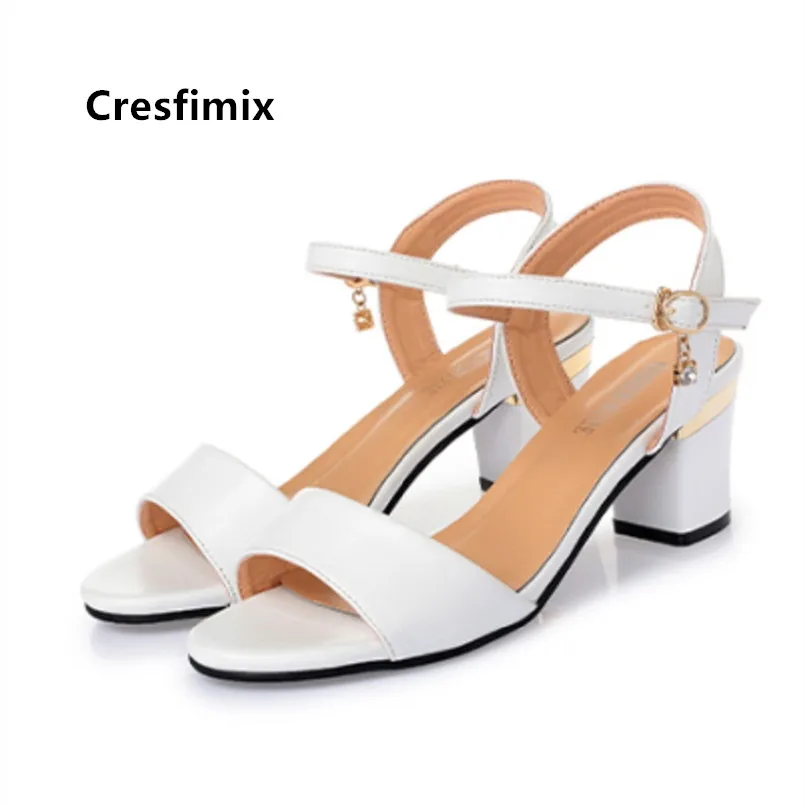 Женские босоножки на высоком каблуке Cresfimix удобные белые ремешке с пряжкой весна