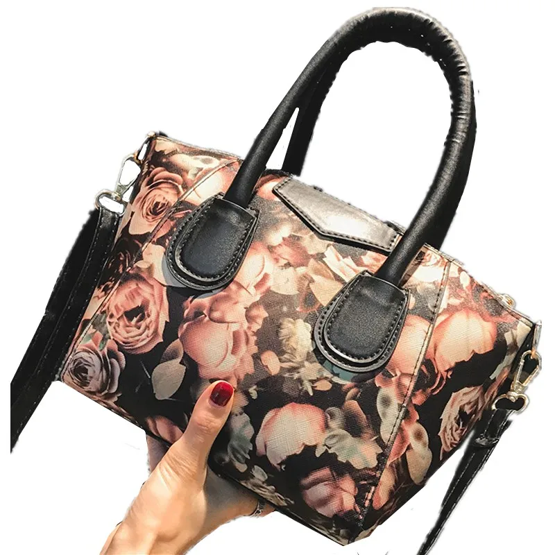 

Women's handbag 2019 new flower fashion summer high quality shoulder bag soft leather small handbag female flower Messenger bag