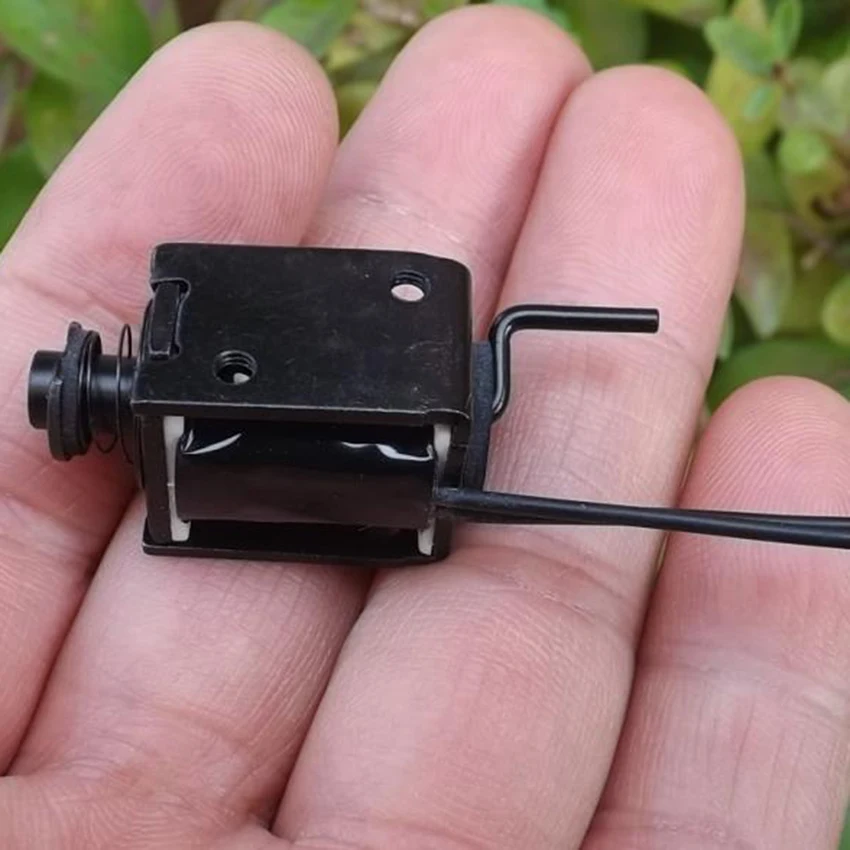 

Micro Electromagnet Mahjong Machine Shuffle Parts Pulling-Through Push-Pull Type Solenoid Electromagnet DC 24V Stroke 3.7mm