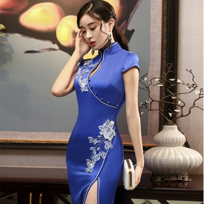 Синий 3D вышивка Qipao длинные разделение пикантные Cheongsam дизайн Китайский Винтаж Платье ежегодная встреча показ моды Лето для женщин Qi Pao