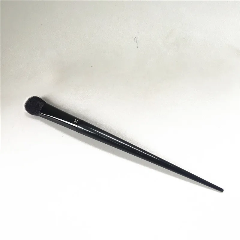 Kat Von D Lock it Angled Shadow Brush #35 _ 2