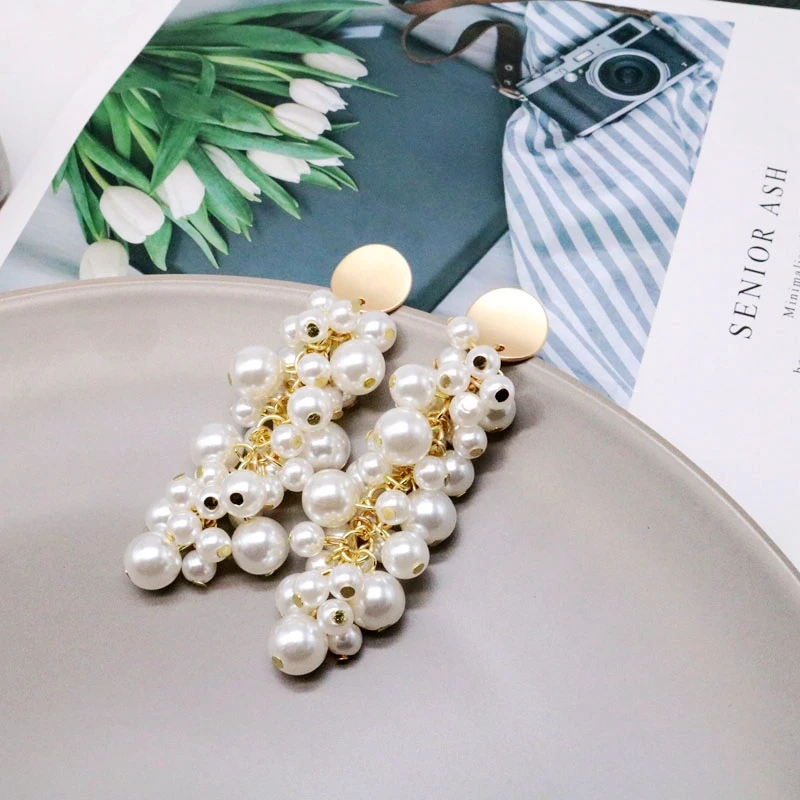 

Free Shipping Elegant Cute Pearls Cluster Charm Clip Earring