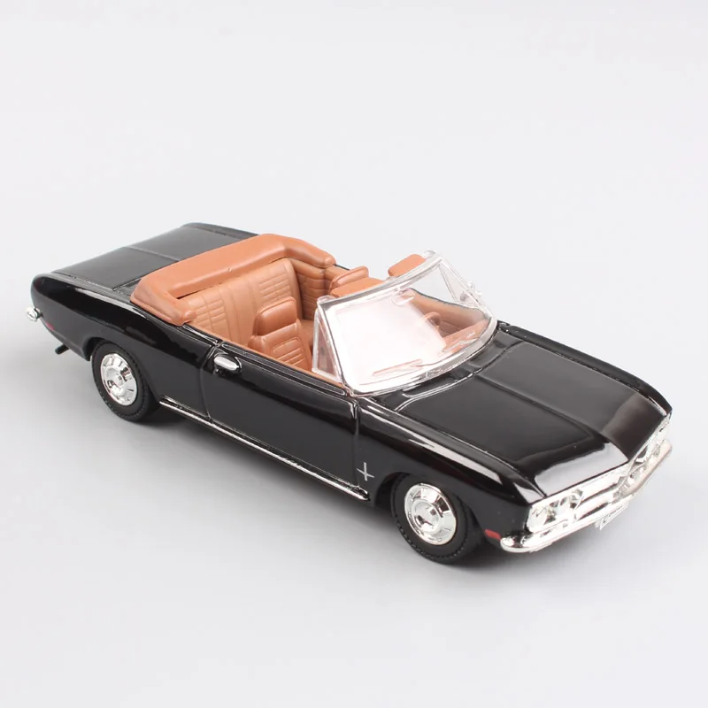 

1:43 scale small 1969 Chevrolet Corvair Monza convertible roadster metal car wagon diecasting miniatures model toy for collector