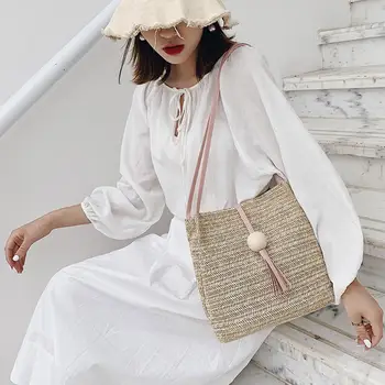 

Fashion Ladies Summer Straw Tassel Wood Ball Wild Shoulder Bag Beach Casual Bag