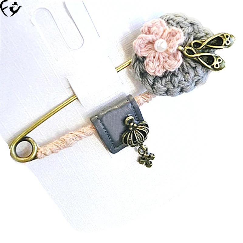 

Match head hook flower bouquet knitted lace Brooch FY17081506