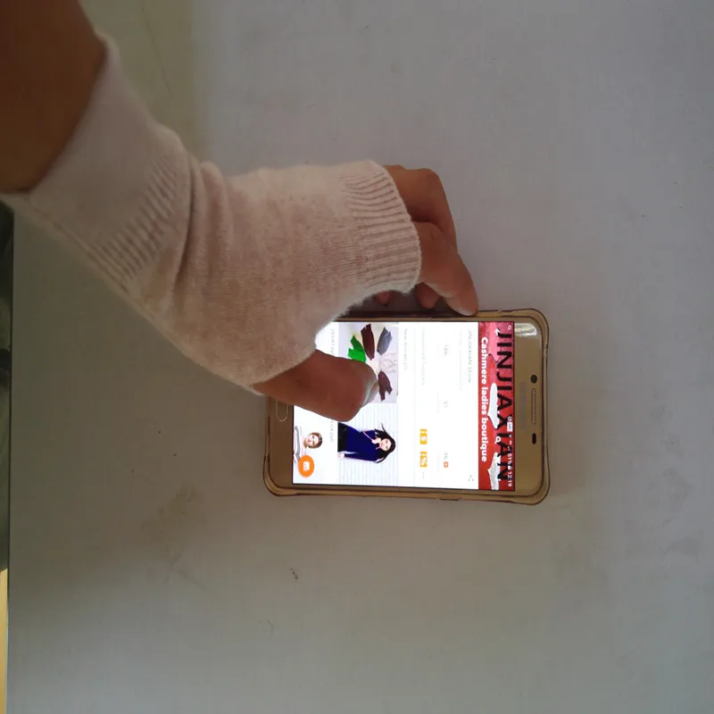 Мужские и wo мужские перчатки с утечкой пальцев кашемировые перчатки для игры в мобильный артефакт теплые и милые перчатки с сенсорным экраном теплые