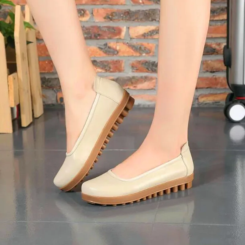 Fashion Soft Cow Muscle Sole Ladies Slip On Genuine Leather Flats Comfortable Mother Pregnant Woman Outdoor Walking Loafers siketu best gift baby flats tassel soft sole cow leather shoes infant boy girl flats toddler moccasin bea6624
