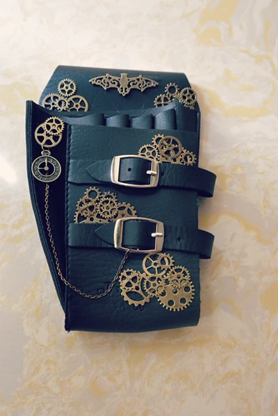 

The European style of the medieval knight Gothic Skull PU Leather  Steampunk Waist Bag  Motorcycle Rock Cross Body Bag