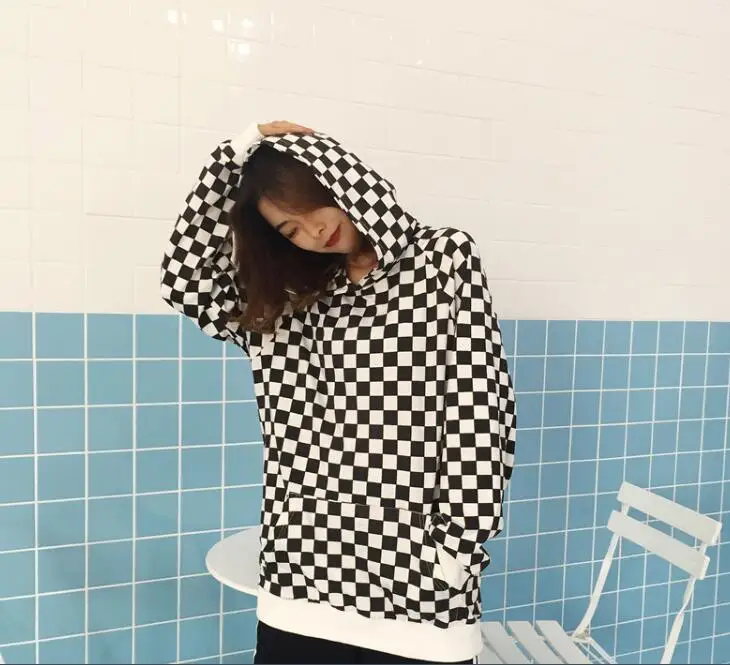 

2018 Fashion Black And White Plaid Loose Long Sleeved Hooded Sweatshirts Women