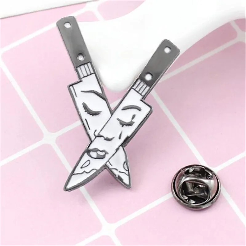 

1PCS New dagger cross metal badge jeans shirt Enamel brooch sewing clothing decorative accessories Jewelry