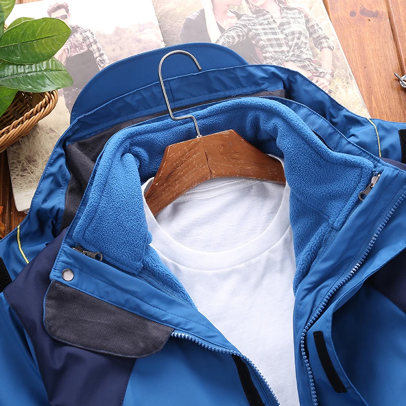 Outdoors Windbreaker (4)