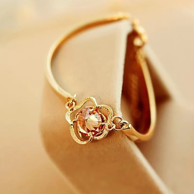 

Fashion Gold Bracelet for Women Flower pulseras mujer Armband Luxury Simple Dress Lady Gift Accessories Elegant Metal Jewelry