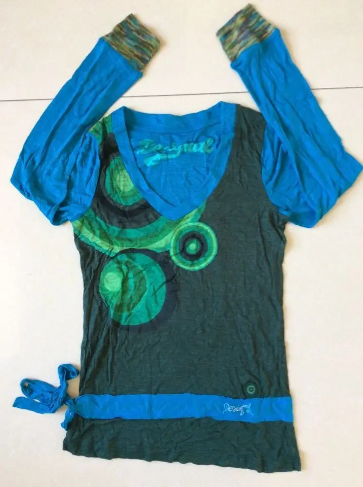 

Spanish Ms. Desigu Recreational T-shirts