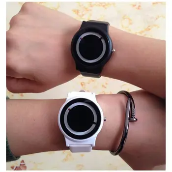 

Soft Leather Men Strap Quartz Watch Wristwatches Women Ladies Lovers Watch