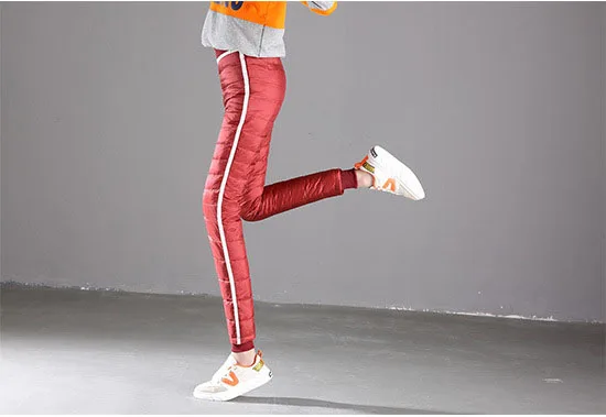 Женские пуховые штаны, теплые зимние плотные брюки, белые пуховые штаны в полоску с эластичной резинкой на талии, женские брюки размера плюс - Цвет: Red
