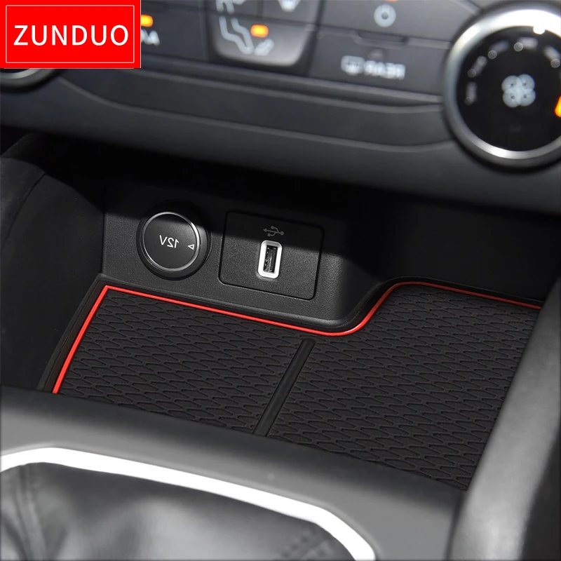 ZUNDUO Противоскользящие коврики для дверей и подстаканников Ford FOCUS 2019 красные