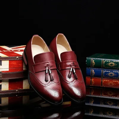 Apontou Sapatos Retro Homens Moda red Black Pés Vento Britânica Único Casuais Masculinos 2018 Dos De brown Couro Novos Vestido Macio wSq0nPt