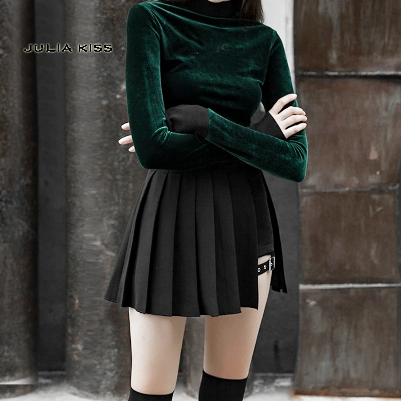 

Women Pleated Mini Skort With Thigh Belt Punk Style Skort