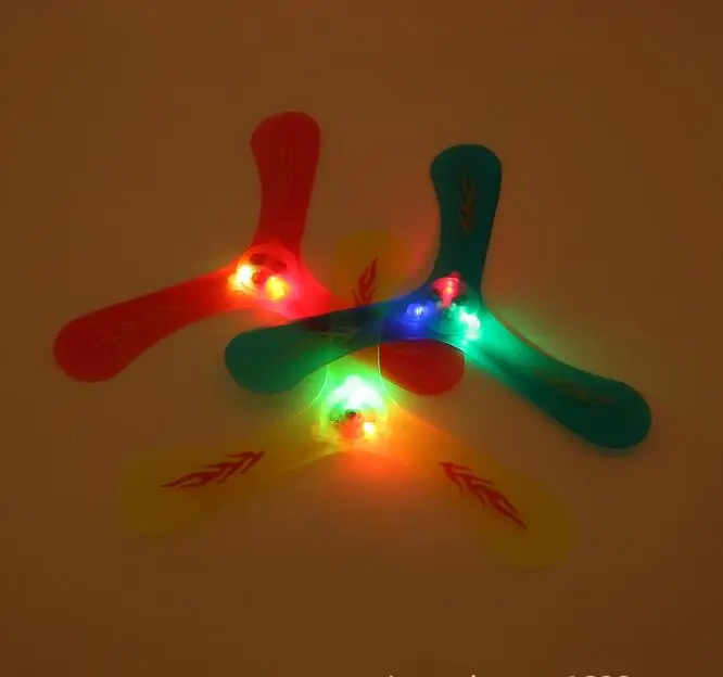 1Pcs Boomerangs Saucer Disk LED Luminous Flash Light up Flying Toy Kids