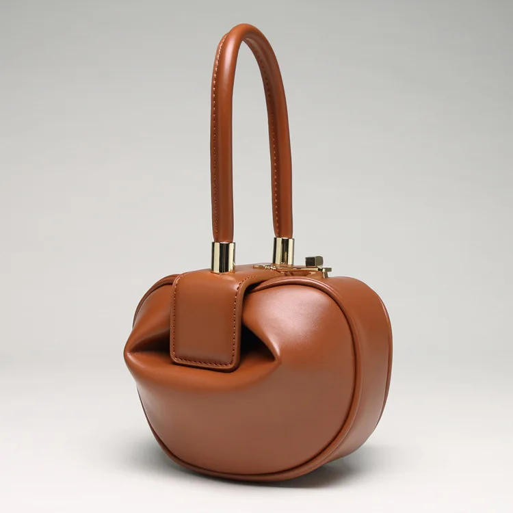 أزياء العلامة التجارية مصمم المرأة حقيبة يد حقيقية جلد البقر الأفاق المرأة حقيبة السيدات غلق بمشبك صغيرة الصيف حقيبة رداء علوي غير رسمي-مقبض...