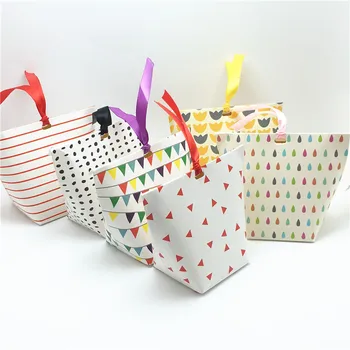 

20pcs/Lot European Love Candy Box Nice White Cardboard Gift Packaging Paper Bags 6x6x10cm + Colordul Ribbon