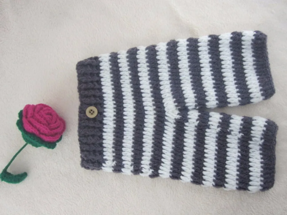 H842 grey striped hat Crochet baby pants suit2