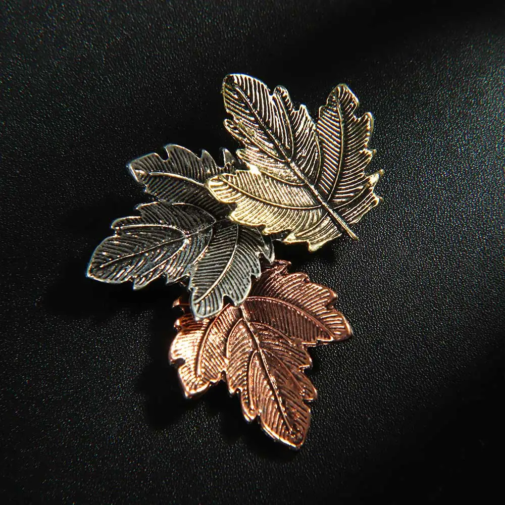 1pc Brooch Vintage Pin Maple Leaf Brooch Lapel Pin Exquisite Collar For Women Dance Party