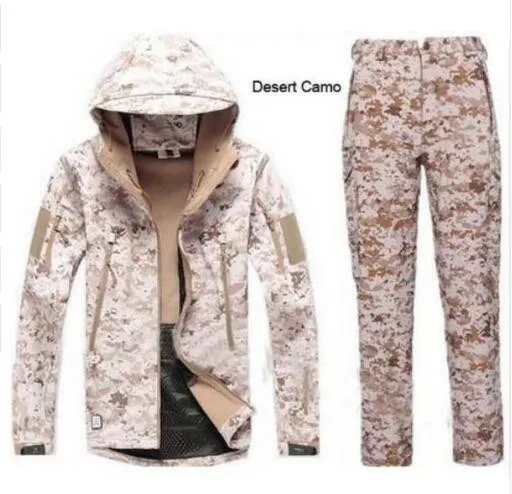 Hot Winter Men Outdoor Camping Hunting Hiking Camouflage Sets Tactical Waterproof Shark Skin Soft Shell Fleece Jacket Pants Suit - Цвет: desert