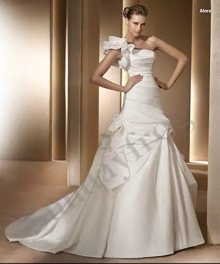 selling wedding gown