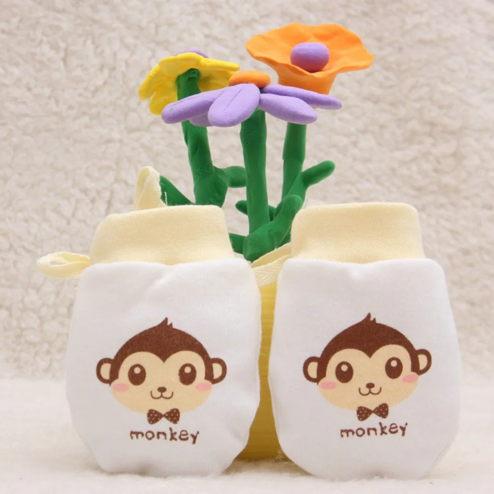 

1Pair Newborn Cartoon Printing Gloves Protection Face Cotton Anti Scratching 0-6 Month Anti-grasping Gloves Infant Supplies