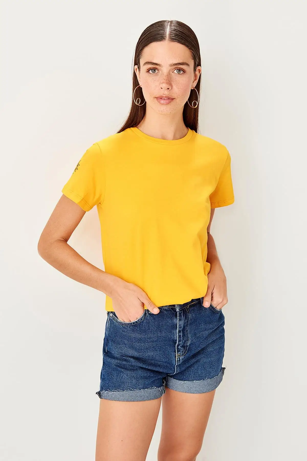 Trendyol абрикос ручка печатных Базовые Трикотажные футболки TWOSS19TS0109|Футболки| |