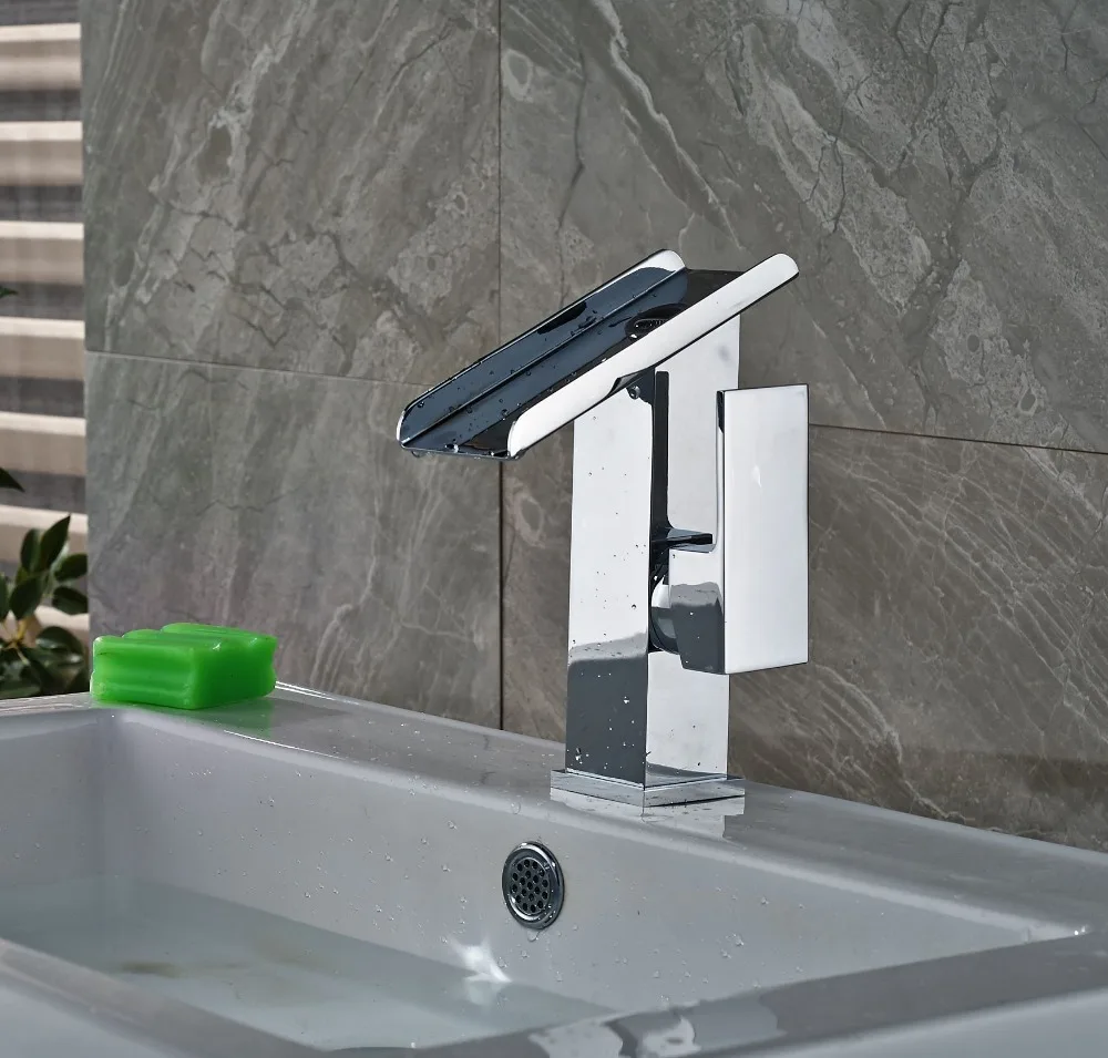 

Newly Chrome Finish Basin Faucet Bath Tub Vanity Sink Tap Hot&Cold Tap One Hole