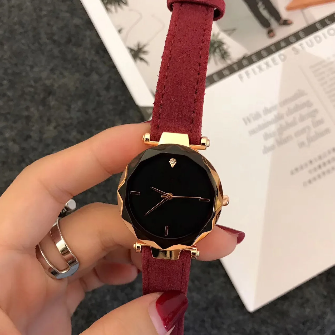 

2018 derivative hot selling on behalf of Ming celebrity inspired flower glass matte leather belt WOMEN'S watch quartz watch