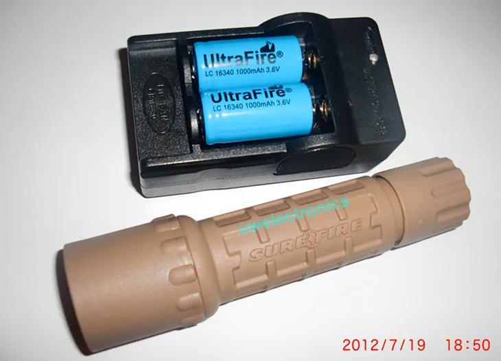 4 ICR123A CR123A 3V Uwe lithium BATTERY RECHARGEABLE flashlight charger G2