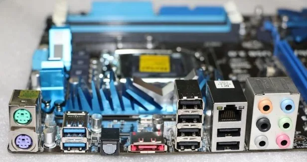 شحن مجاني الأصلي اللوحة ل P7P55D-E LX DDR3 LGA 1156 P55 16 GB ل I5 I7 CPU USB2.0 USB 3.0 p55 سطح المكتب motherborad