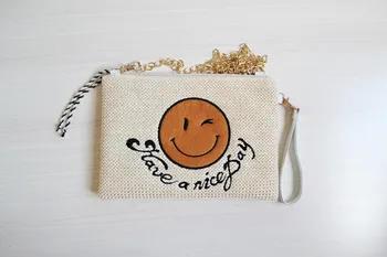 

Smiley Girl Straw Bag Chain Dual-use Holiday Travel Bag a5284