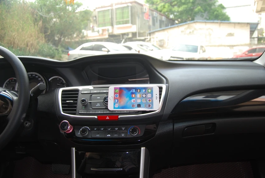 magnetic car holder (10)