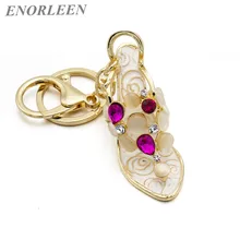 ENORLEEN Brand New Crystal High Heels Keychain Fashion Ms. Creative Gifts Hollow High Heeled Car Keychain bag pendants accessory