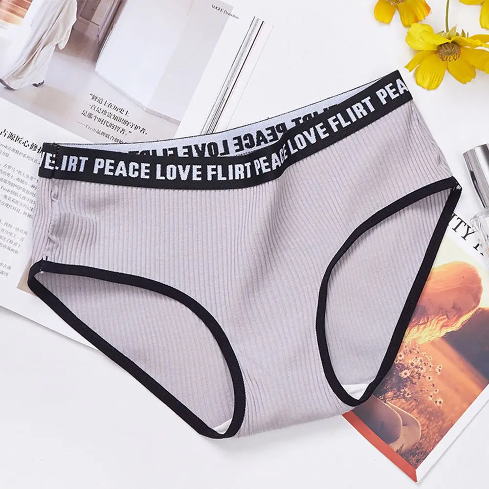 Sexy Cotton Crotch Letter Printed Underwear Panties Women's Low waist Briefs Soft Comfortable Lingerie Underwear Sports Style