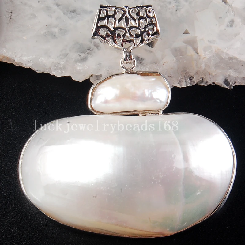 

Free Shipping Women Fashion Jewelry 50x52x17mm Beautiful White Mother of pearl Shell Oval Pendant Bead C3769