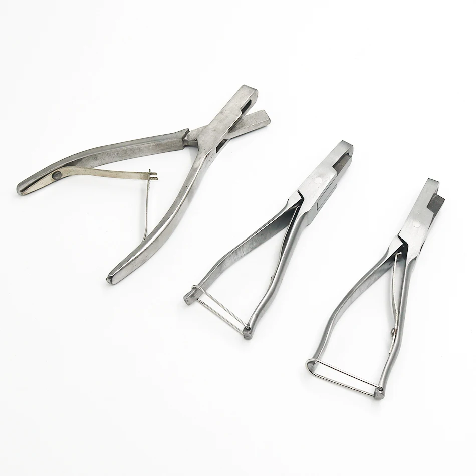 

Animal ear lacking forceps stainless iron pig cattle sheep use ear hole plier for livestock feeding & watering supplies